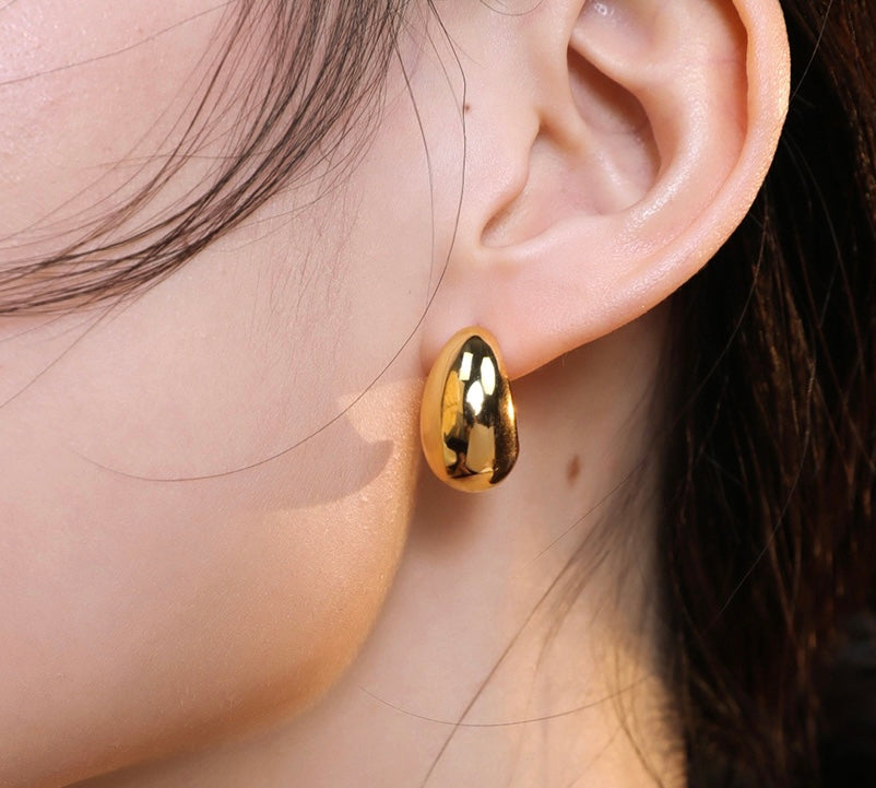 Classic Kasumi Moon Hoop Earrings 18K gold plated 925Silver